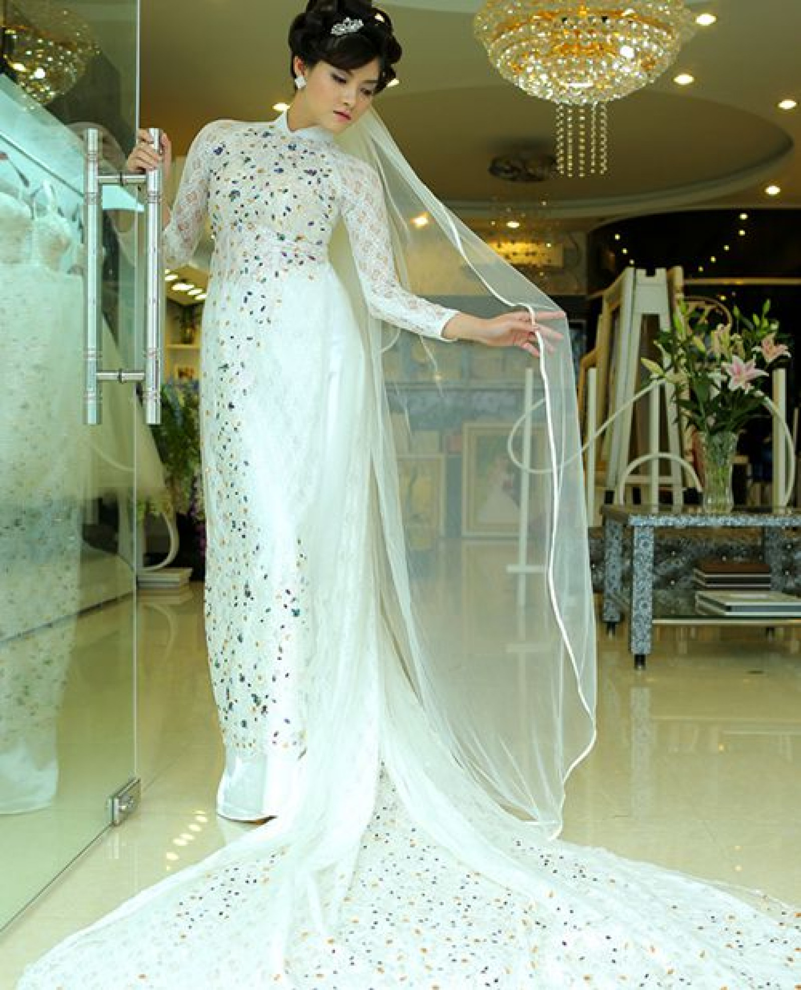 ÁO DÀI THIÊN NGA THƯƠNG HIỆU CÙNG NĂM THÁNG